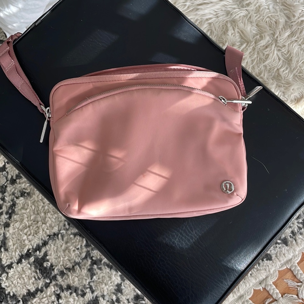 Lululemon shoulder bag